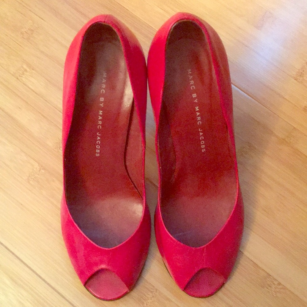 Marc by Marc Jacobs Peep-toe Leather Pumps